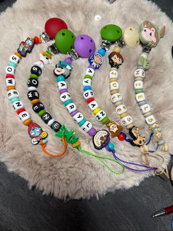 Attache tétine personnalisée