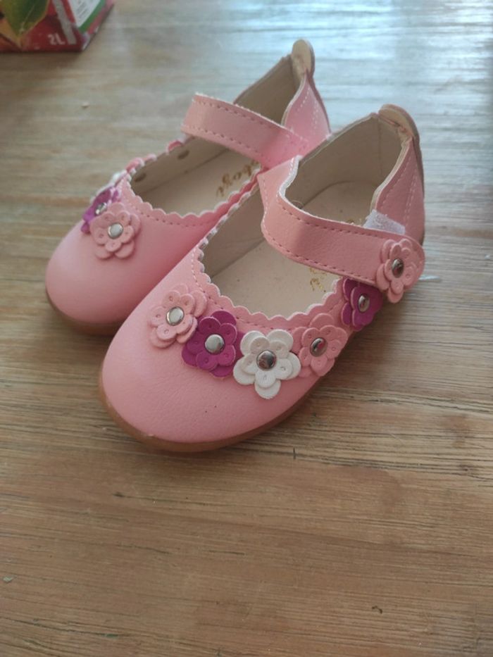 Ballerine enfant rose à fleurs pointure 24 neuve - photo numéro 4