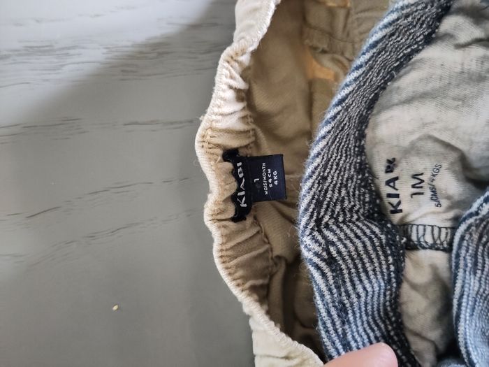 Lot 4 pantalons 1 mois - photo numéro 2