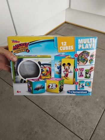 Puzzles cubes mickey Disney