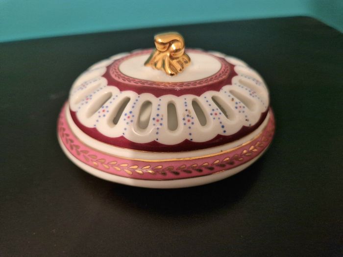 Boîte en porcelaine - photo numéro 2