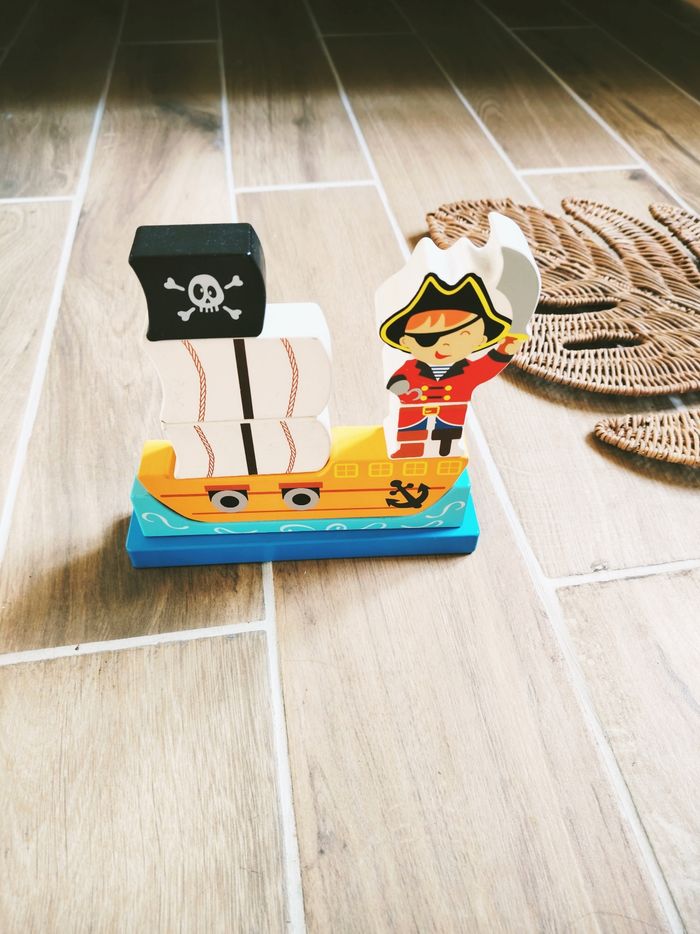 🦜Puzzle 3D magnétique/ aimanté Pirate et bateau en bois marque Ulysse
