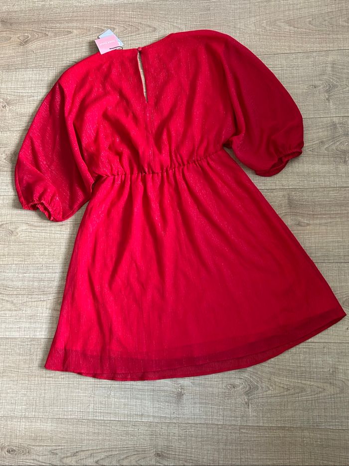 Robe rouge et argentée neuve Naf Naf taille 36 - photo numéro 8