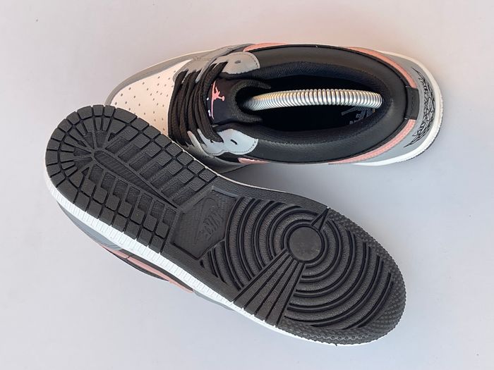 Jordan 1 Low Noir Gris Rose Femmes - photo numéro 6