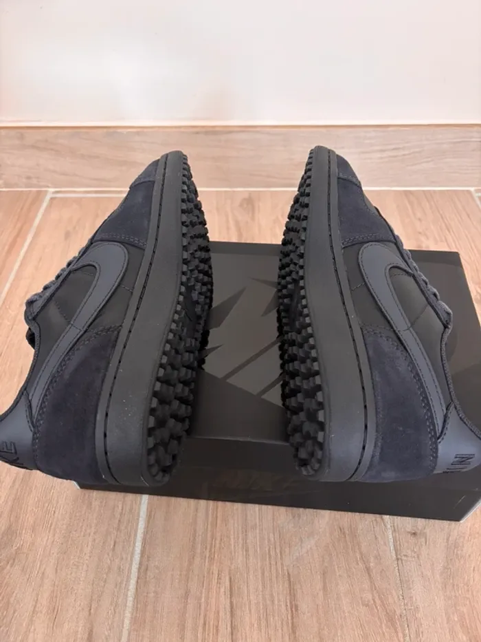 Baskets Nike Field Général neuves Taille 42,5 - photo numéro 4