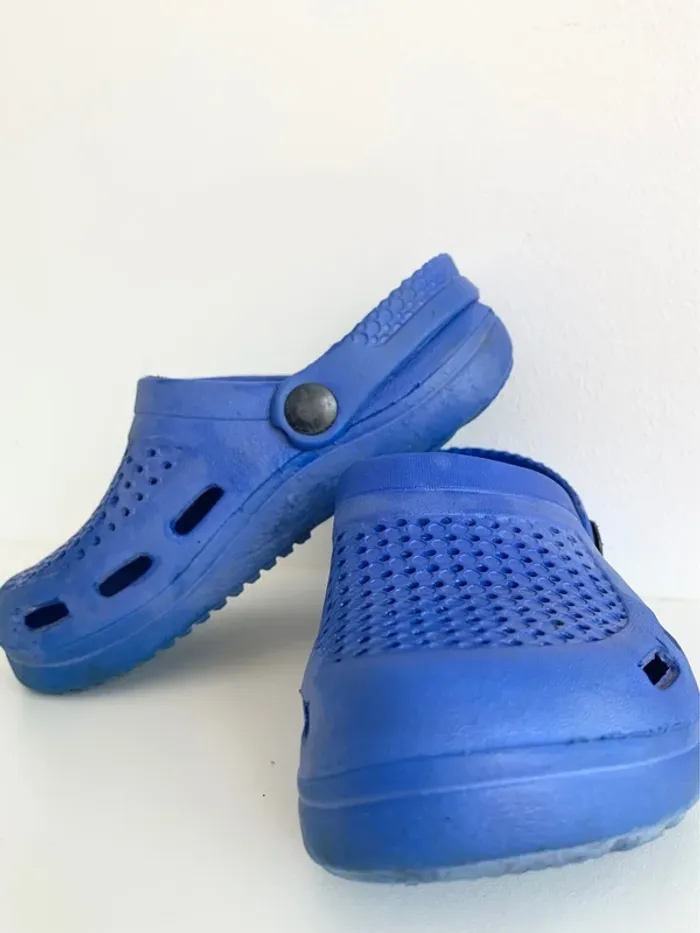 🪼 Chaussons / sabots style Crocs enfants – taille 30 🪼 - photo numéro 3