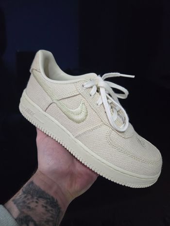 Nike air force 1 Stussy - taille 33,5 - neuves authentiques- beige creme 