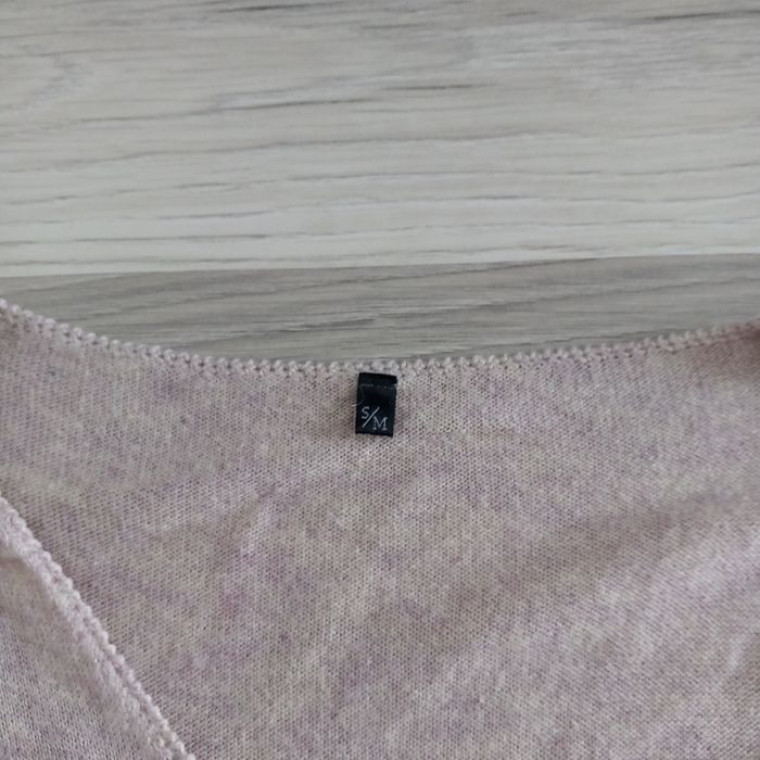 Pull avec col en V femme motif coeur beige taille S - photo numéro 2