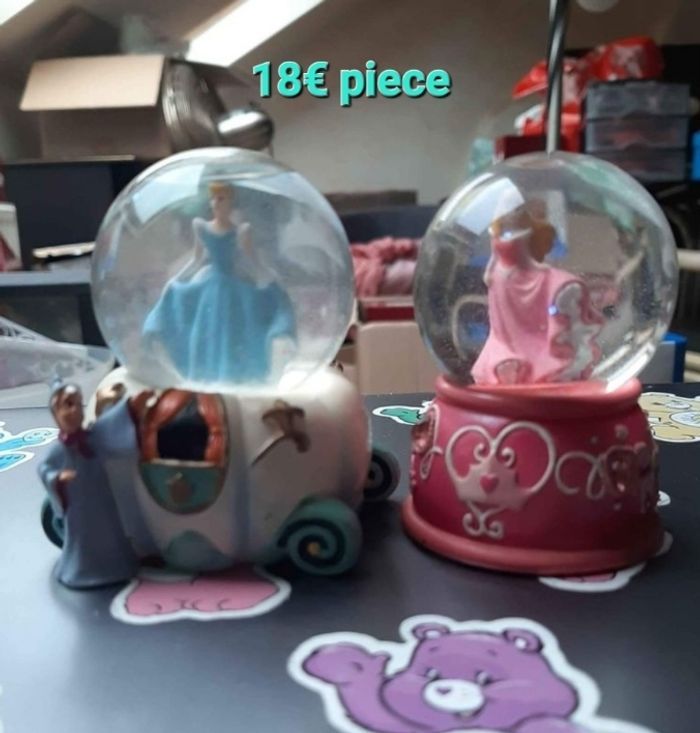 Snowglobe disney