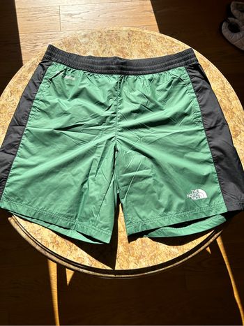 Short Hydrenaline 2000, The North Face taille L et neuf