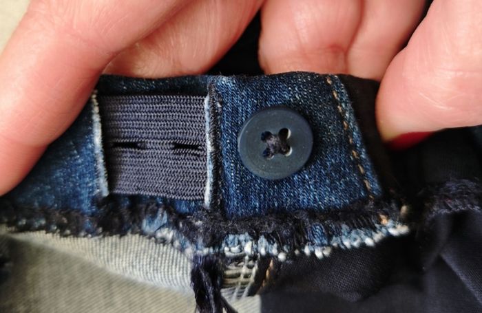 M - jean de grossesse Uniqlo - photo numéro 3