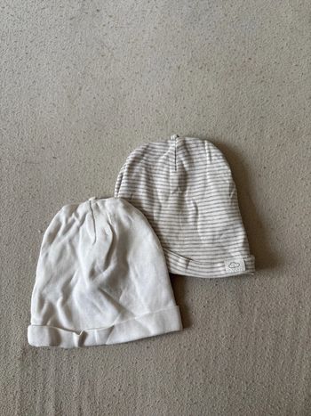 Lot 2 bonnets naissance