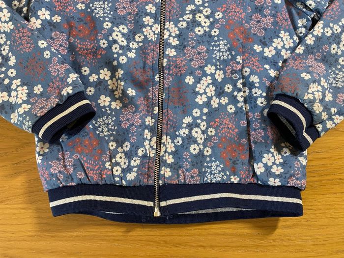 Eden et Victor Gilet zippé bleu fleuri Taille 6 ans - photo numéro 3