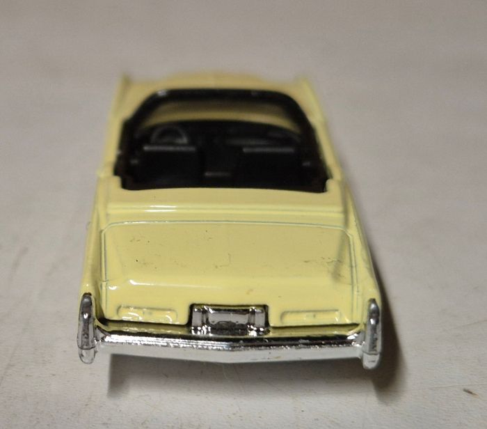 Matchbox 1975 cadillac eldorado voiture miniature métal - photo numéro 4