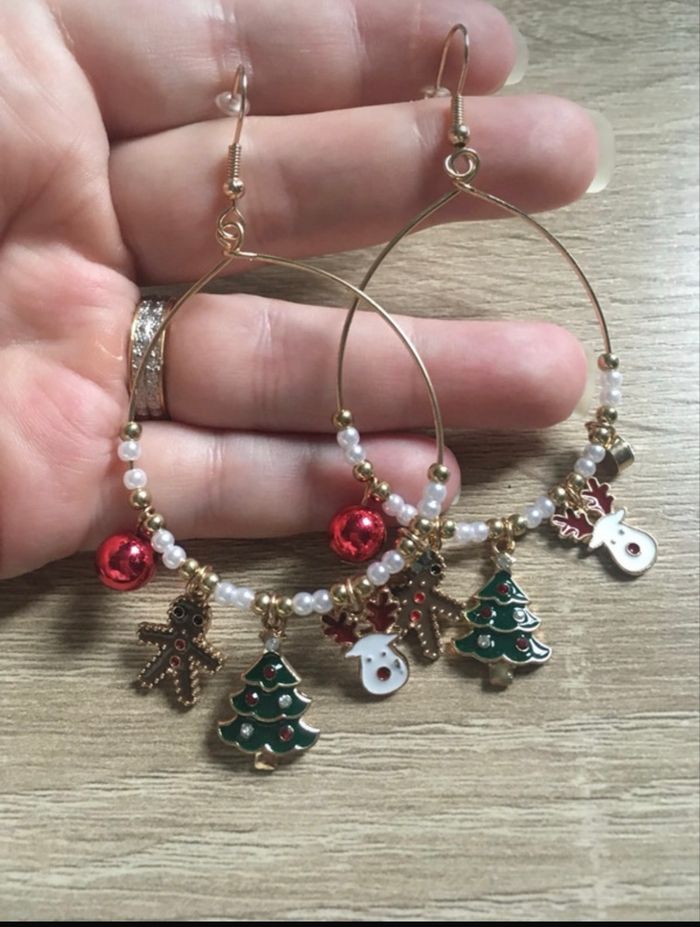 Boucles d’oreilles / Créoles pendantes NEUVES femme thème de Noël 🎄🎅🏼