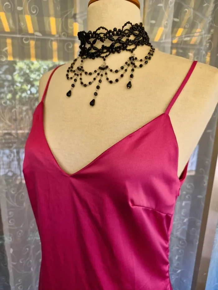 🌸 Robe longue effet satiné fuchsia 🎀
