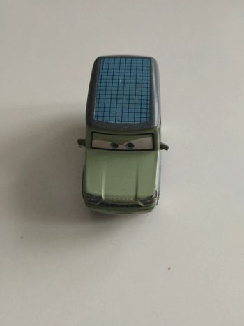Voiture Cars kaki/bleu