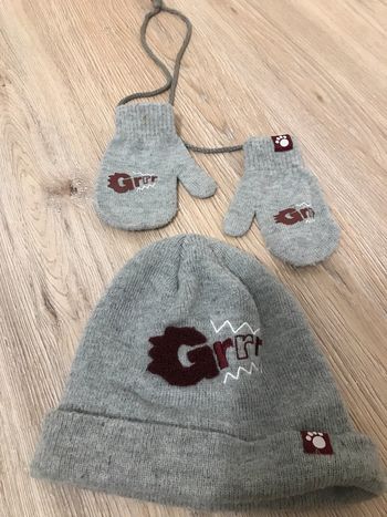 Ensemble bonnet et moufles