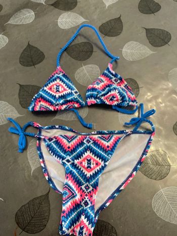 emble maillot de bain 2pc bleu rose et blanc La Halle 10 ans