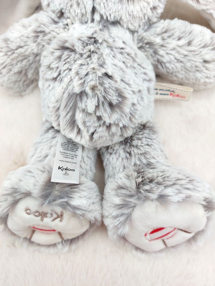 Peluche doudou lapin gris chiné blanc rouge Kaloo 25 cm sans les oreilles coeur - photo numéro 4