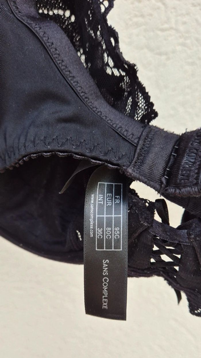Soutien gorge avec armatures 95C noir. - photo numéro 6