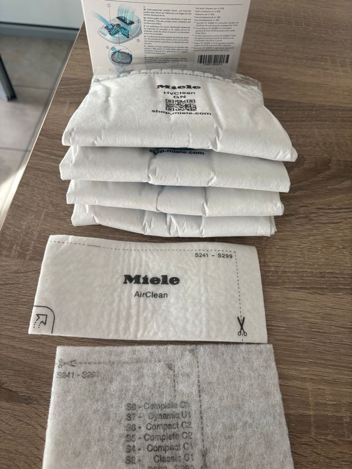 Sacs aspirateur MIELE HyClean Pure GN 80% matieres recyclees X4 Sacs + 2 filtres - photo numéro 5