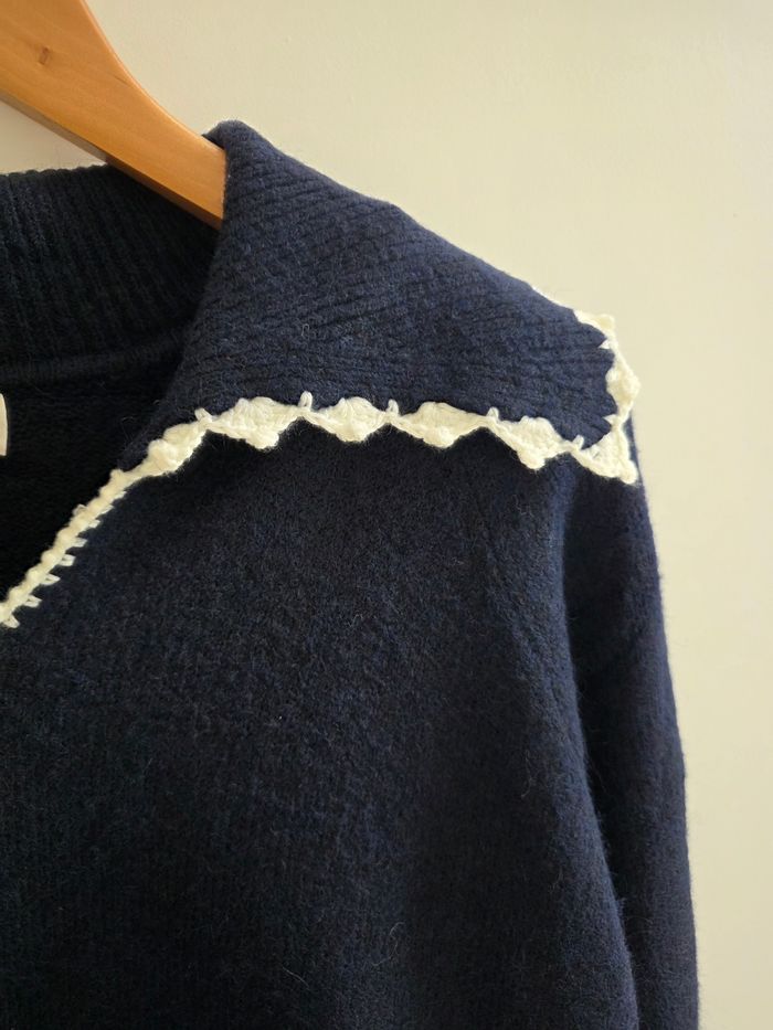 Pull bleu marine in april 1986 - photo numéro 4