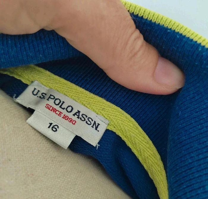 20 € Sweat zippé US Polo ASSN. 16 ans - photo numéro 3