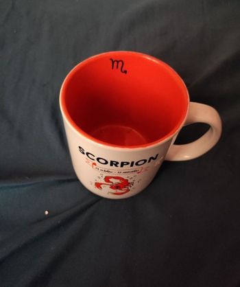 tasse signe astrologique scorpion