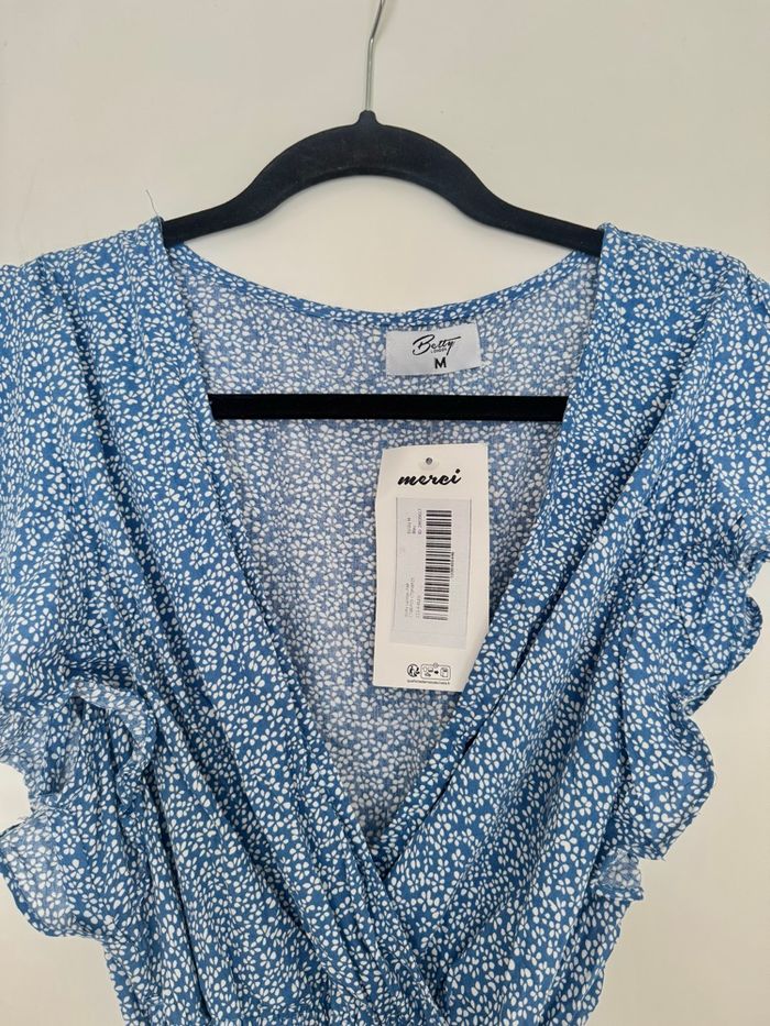 Robe bleue à fleurs - photo numéro 2