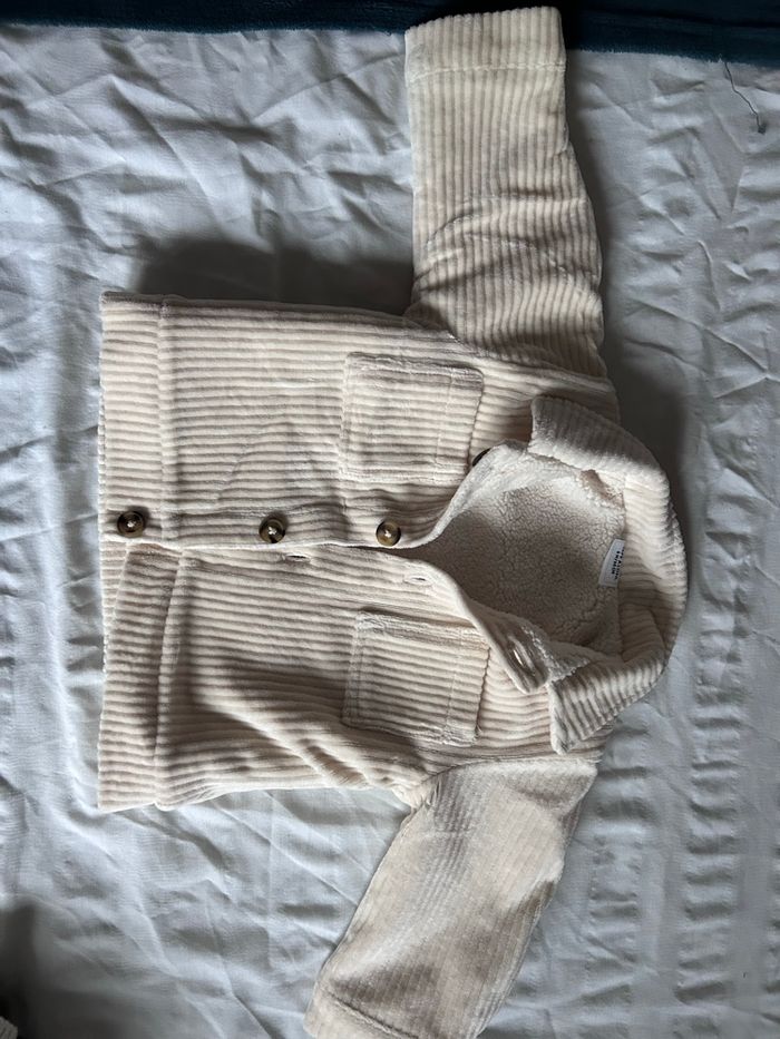 Chemise velours bébé garçon en fibres recyclées écru. Taille 6 mois