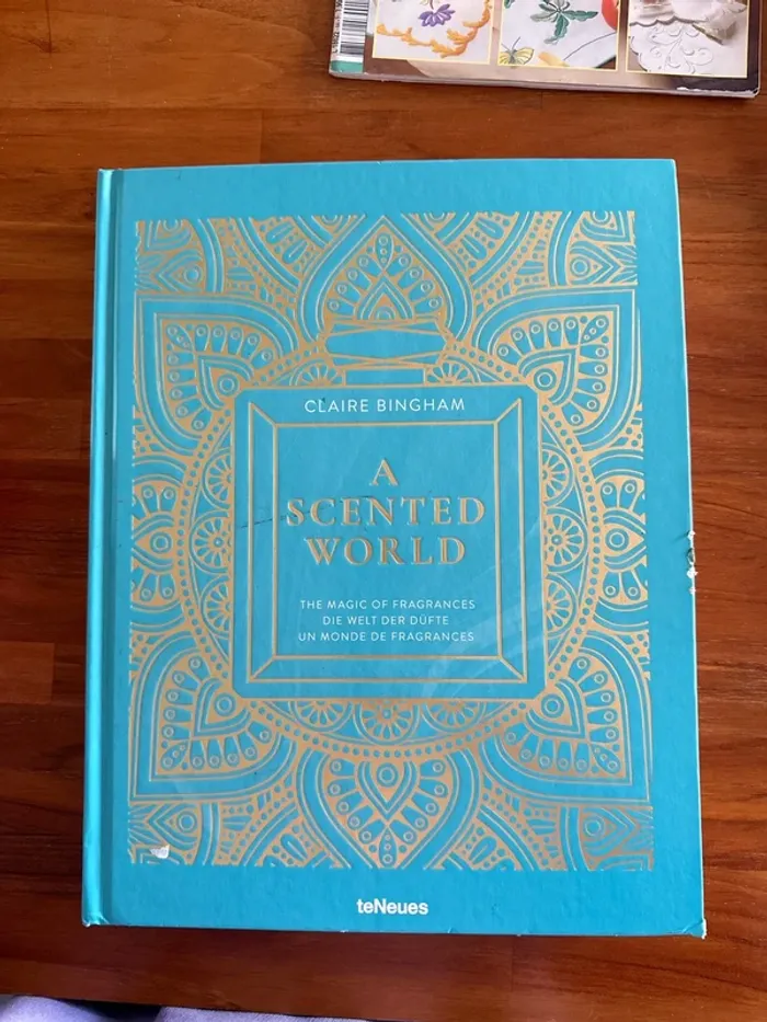 Livre à scented world