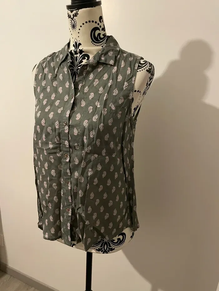 Débardeur chemise sans manche kaki motifs rose et blanc dos ouvert Jennyfer taille S - photo numéro 3