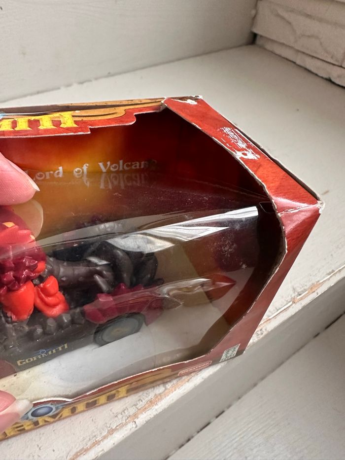 Voiture gormiti Magmion le roi des volcan - photo numéro 5