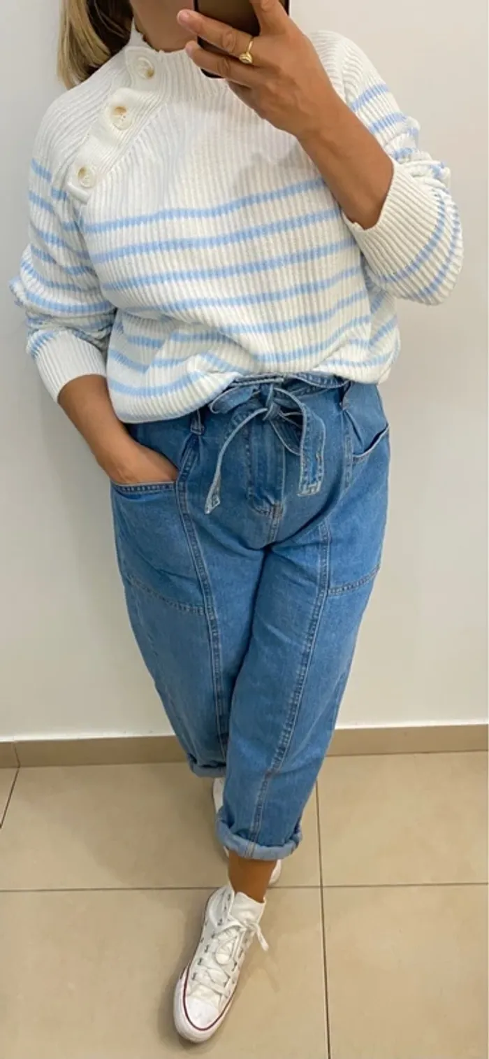 Joli Pull Blanc Et Bleu Côtelé Taille 40-42 - photo numéro 3