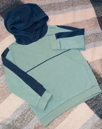 Sweat à capuche bicolore taille 4 ans