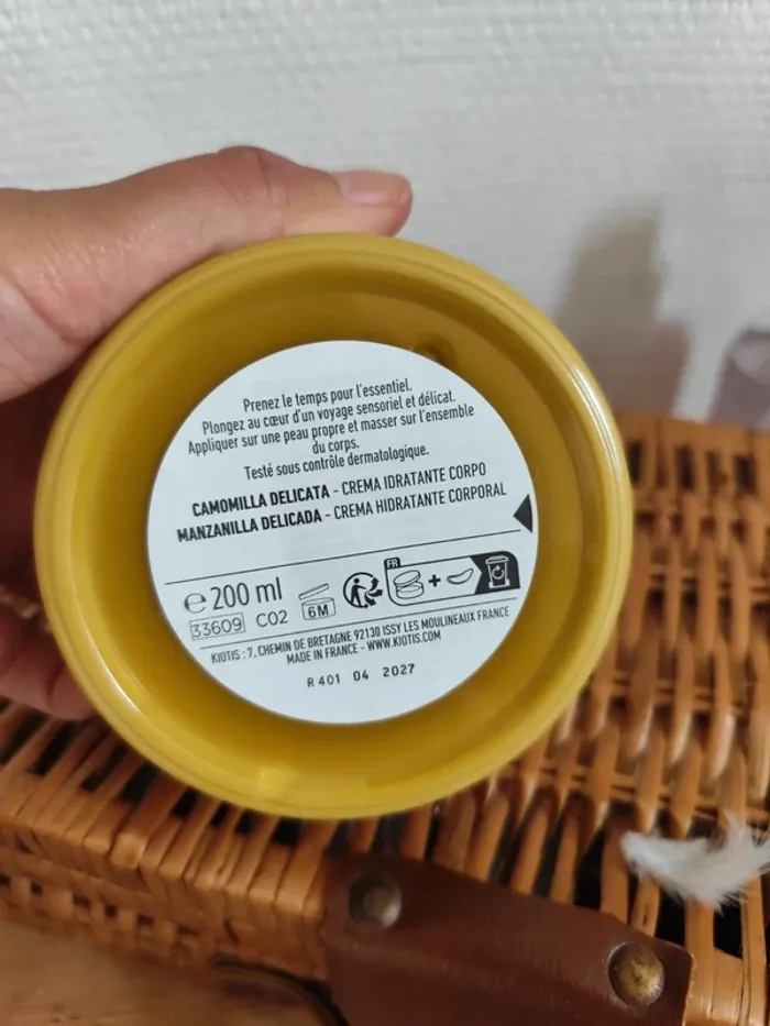 Crème hydratante corps a la camomille kiotis neuve - photo numéro 2