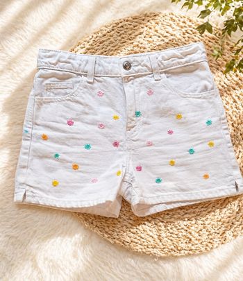 Short jean blanc Kiabi 10 ans – brodé fleurs, été