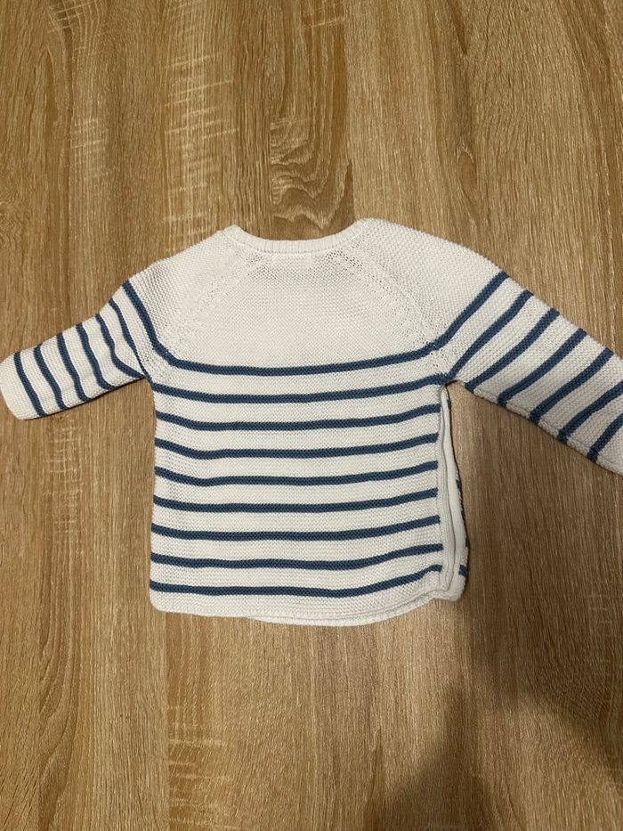 Pull garçon 3 mois en très bon état - photo numéro 3
