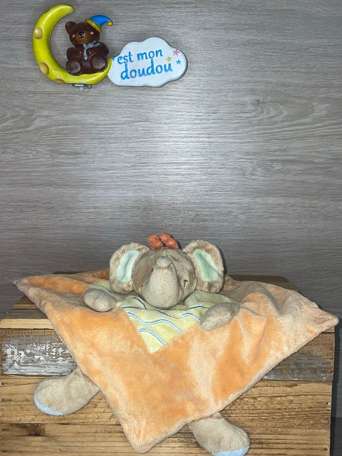 NIC676 doudou éléphant 🐘 nicotoy