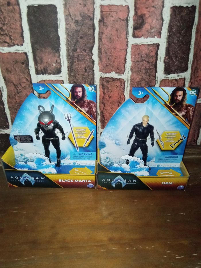 Lot de deux figurines Aquaman