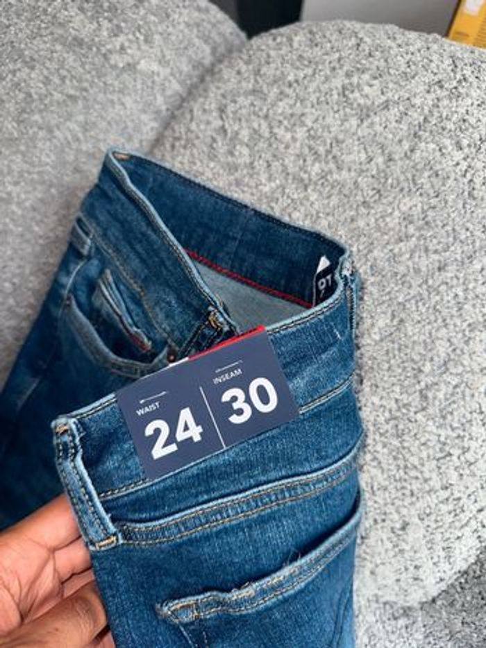 Jean mid rise Skinny Nora 24/30 Tommy Hilfiger neuf - photo numéro 2