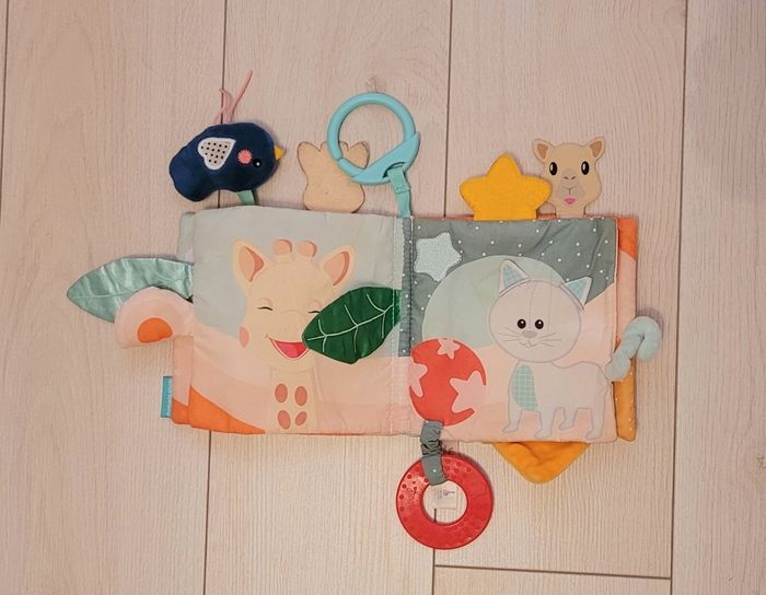 Lot Sophie la girafe livre tissus et hochets VULLI Éditions USBORNE - photo numéro 2