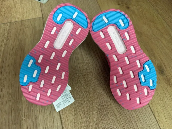 Chaussures basket Adidas rose en 28 NEUVES - photo numéro 2