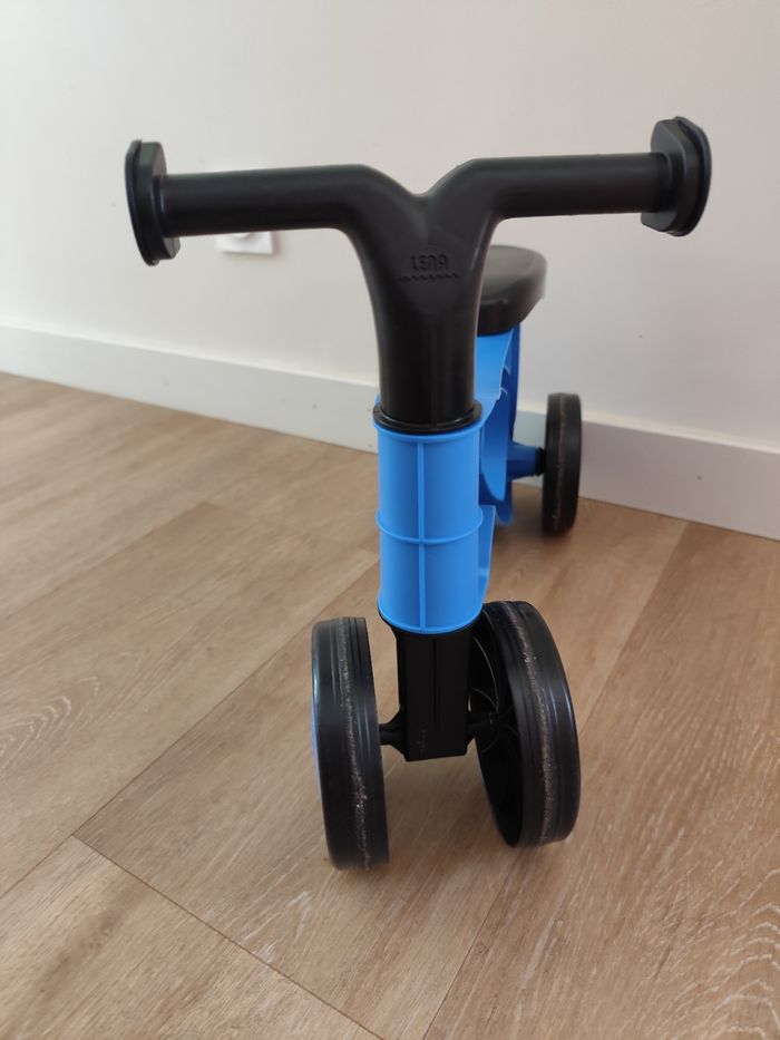 Petit vélo pousse pousse - photo numéro 2