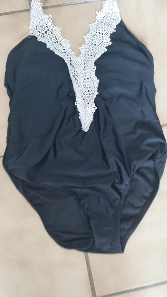 Maillot de bain une pièce - photo numéro 3