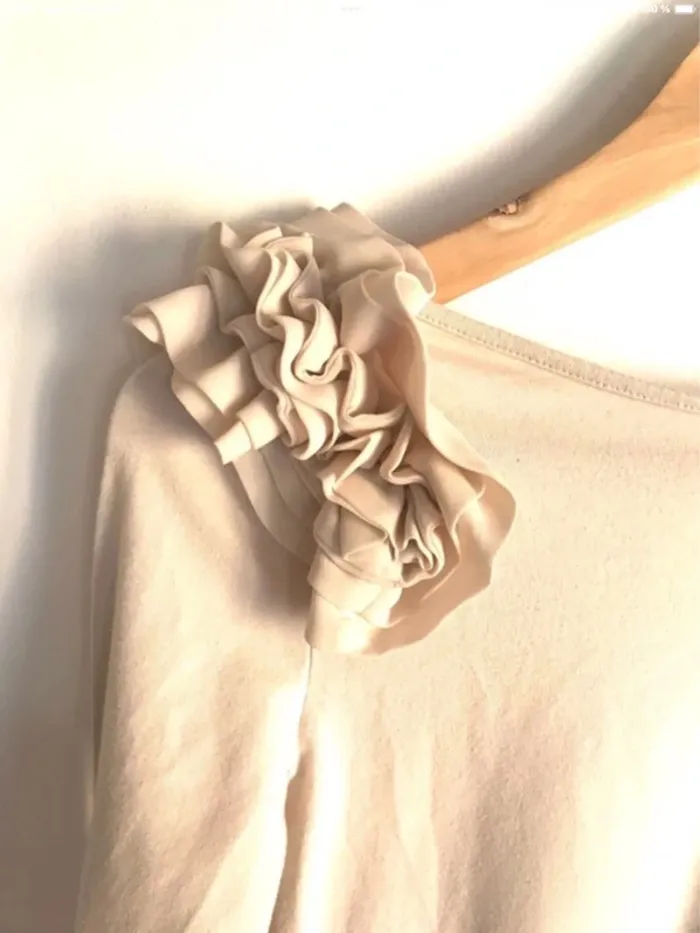 Haut manches 3/4 à froufrous sur les épaules H&M - photo numéro 8