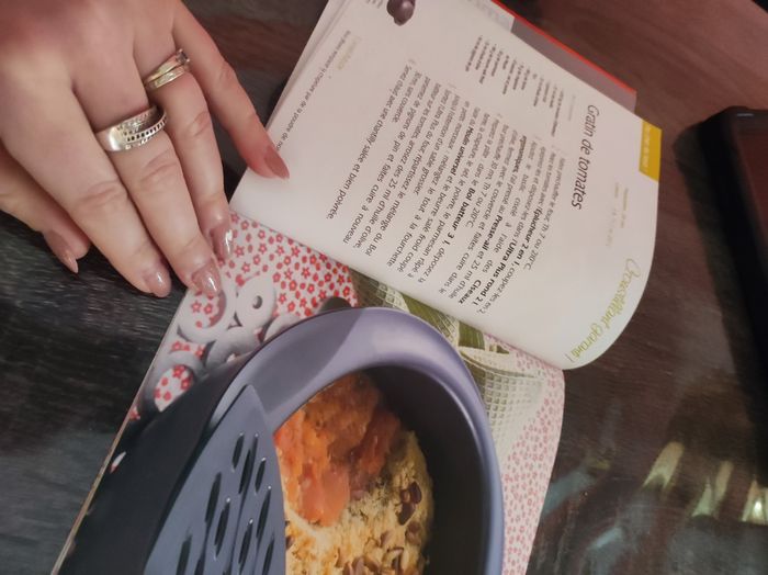 Livre cuisine - La tomate .. nous épate ! - Tupperware - photo numéro 4