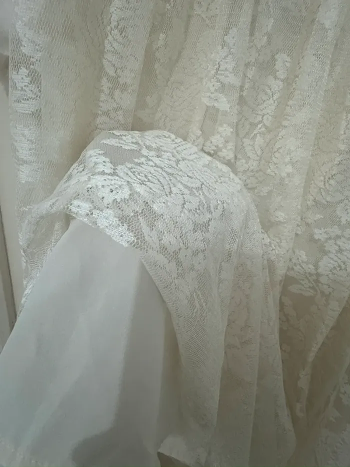 Robe en dentelle blanche - photo numéro 3