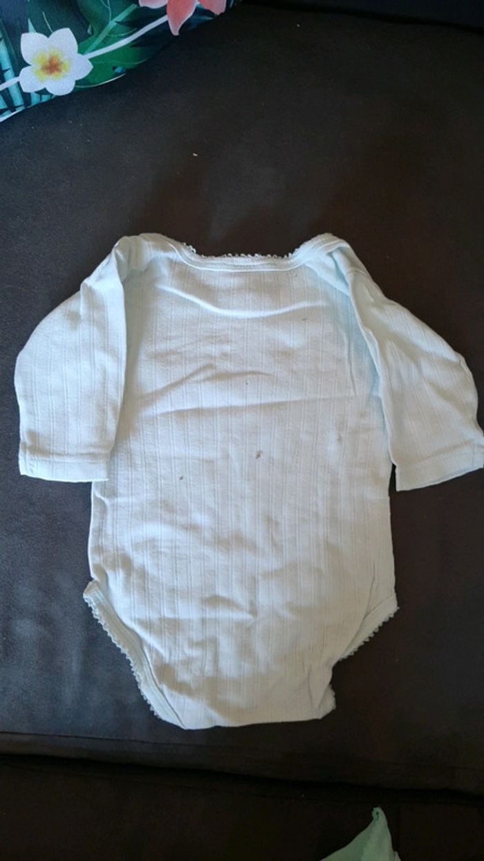 Lot de 5 bodys bébé 6 mois - photo numéro 3